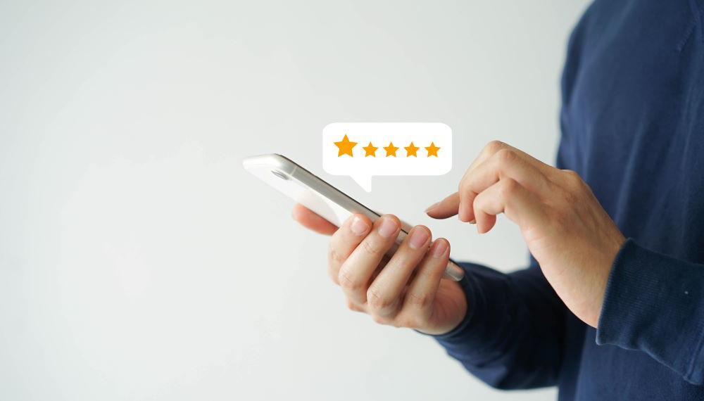 Testimonials Shutterstock 1927058069 Resized Flipped